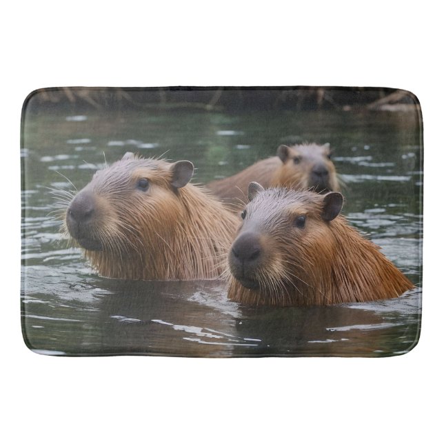 Tapete De Banheiro "Serenidade do Rio: Capybaras Nadando no Fluxo" (Frente)