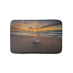Tapete De Banheiro Shell na praia na ilha do por do sol Kos
