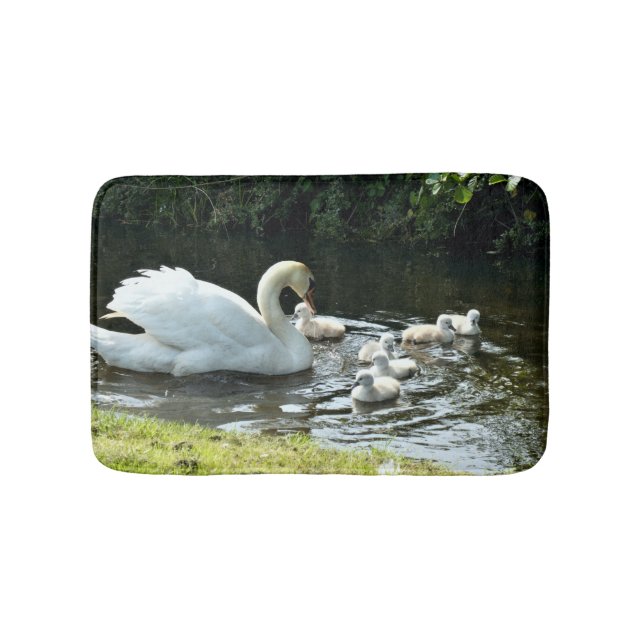 Tapete De Banheiro Swan branco com Pintinhos (frente)