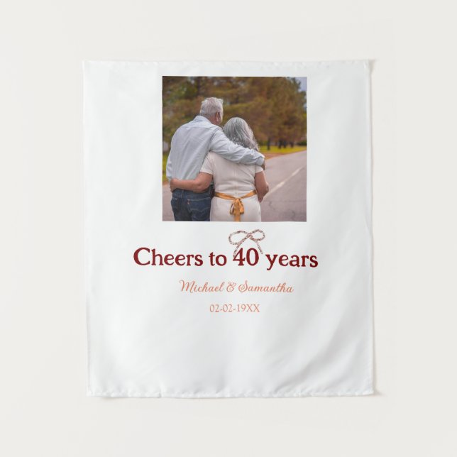 Tapete De Parede Arco Marron comemora 40 anos de aniversário de cas (Frente)