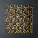 Tapete De Parede Art Deco: Escalas Douradas Pretas.<br><div class="desc">Art Deco Pattern. Fundo preto e ouro sem costura. Escala ou concha o ornamento crocante. Design geométrica minimalista. Linhas de safra. Motivos dos anos 1920-30. Ilustração vintage de luxo Roaring 20s Charm. Fundo preto e ouro elegante. Motivos geométricos elegantes no estilo de vintage. Aproveite a vibração do Art Deco! Víblias...</div>