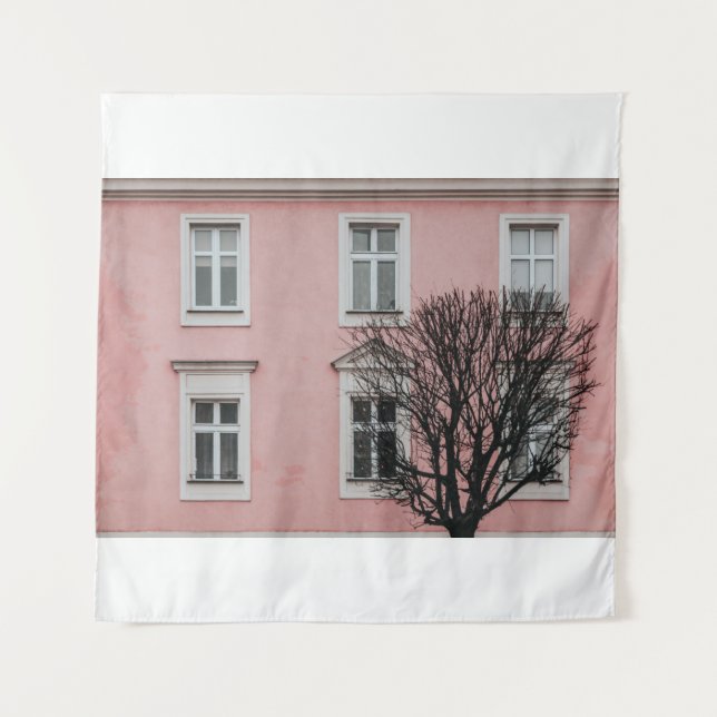 TAPETE DE PAREDE BARE TREE IN FRONT OF PINK BUILDING (Frente)