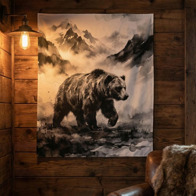 Tapete De Parede Bear Mountain | Black and White Wildlife Art (Criador carregado)