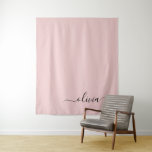 Tapete De Parede Blush Dusty Pink Modern Script Girly Monograma Nom<br><div class="desc">Nome do Monograma Simples e Tapeçaria do Script Pink e Preto e Escamoteado. Isto faz o doce e perfeito aniversário de 16 anos,  casamento,  chá de panela,  aniversário,  chá de fraldas ou festa de solteira presente para alguém que ama luxo de luxo e estilos quíticos.</div>