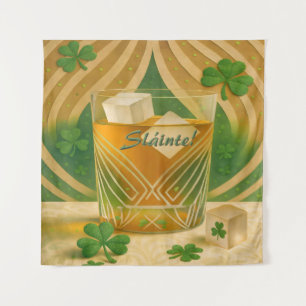 Tapete De Parede Copo para Uísque Irlandês Shamrocks "Sláinte!"