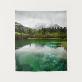 Tapete De Parede Dia nublado e atordoante em Zelencios primaveras, 