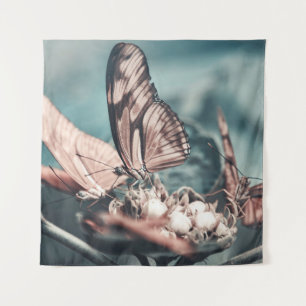 TAPETE DE PAREDE DUAS MANTEIRAS ROWN-AND-BLACK EM CIMA DA FLORES B