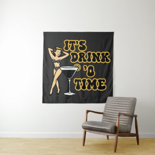 Tapete De Parede É Hora de Beber! Pin-Up Senhora ao Lado de Um Copo