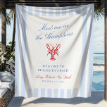 Tapete De Parede Encontre-me na Bachelorette Hamptons<br><div class="desc">A suíte de solteiros "Meet Me in the Hamptons" é uma coleção inspirada na costa e inspirada no ar, que captura o encanto sem esforço de uma celebração oceânica. Apresentando riscas azuis de pré-disquete, tipografia elegante de script e uma ilustração de lagosta vermelha ousada, esta suíte define o tom para...</div>