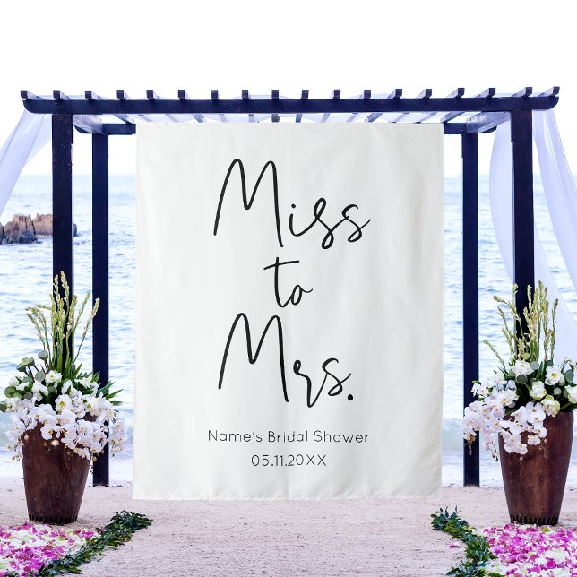 Tapete De Parede Falta para Sra. – Pano de Fundo de Fotos Personali (Miss to Mrs. Custom Bridal Shower Photo Backdrop With A White Background And Minimalist Modern Text
)