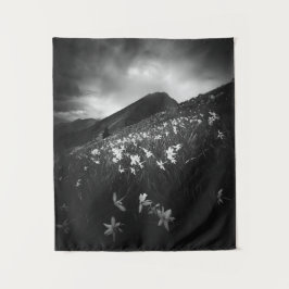 Tapete De Parede Flores de narciso brancas na escuridão