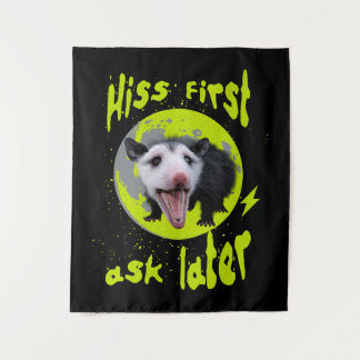 Tapete De Parede Hiss first, ask later Funny Opossum Hissing