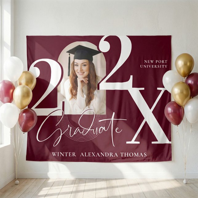 Tapete De Parede Minimal Bold Year Arch Grad Photo Graduation Red (Minimal Bold Year Arch Grad Photo Graduation Red Tapestry)
