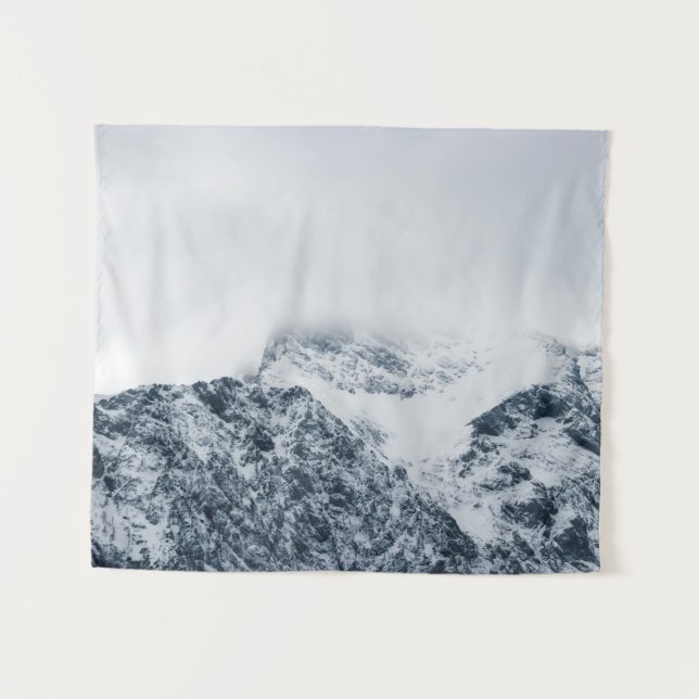 Tapete De Parede Montanhas de neve impressionantes cobertas por nuv (Frente (Horizontal))