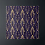 Tapete De Parede Ouro art Deco Pattern. Escuro azul escuro<br><div class="desc">Ouro art Deco Pattern. Fundo azul escuro sem aspecto. Serve de escala ou enfeite. Design geométrica minimalista. Linhas de safra. Motivos dos anos 1920-30. Ilustração de vintagem de luxo, deco, 1920, fundo, design, geométrico, ouro, padrão, linha, vintage, 1930, 20, 30, abstrato, clássico, cruz nítida, escura, decoração, decoração, retrocesso, ilustração, ilustração,...</div>