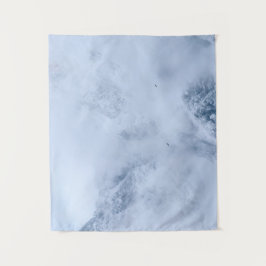 Tapete De Parede Ravens, montanhas e nuvens de neve