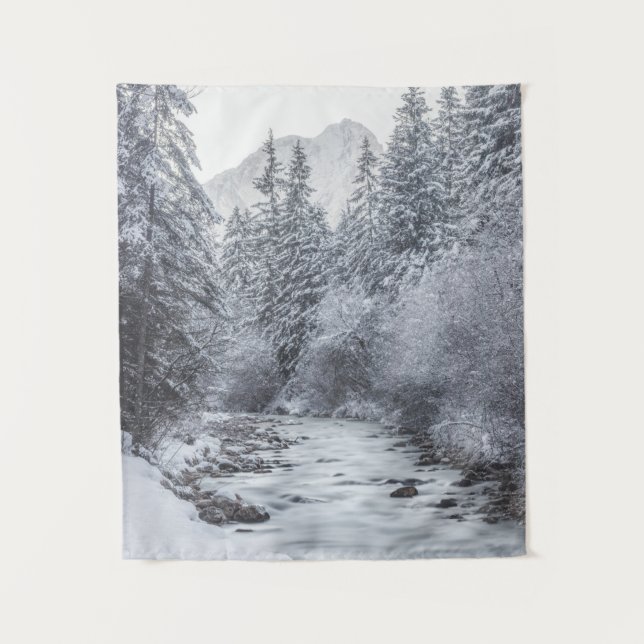 Tapete De Parede Rio que atravessa a floresta de inverno Mojstrana (Frente)