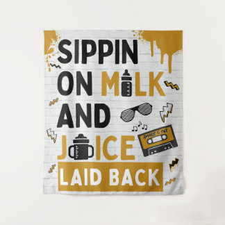 Tapete De Parede Sippin em Leite e Suco Black/Dourado Hip Hop Birda