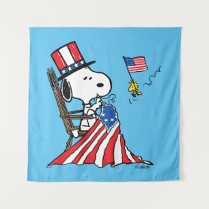 Tapete De Parede Snoopy Sewing 4 de julho Flag