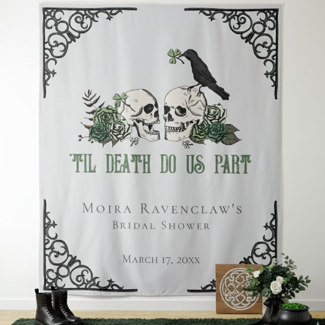 Tapete De Parede Til Death Green Sr e Sra. Skulls Green Rosa (Til Death Gray Photo Prop/Booth for Irish Gothic Wedding. Floral Skulls, Green Roses, Black Raven)