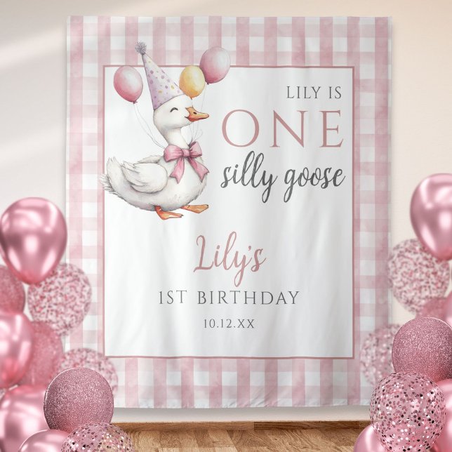 Tapete De Parede Um cenário de aniversário rosa de ganso bobo para  (One Silly Goose Pink Birthday Photo Backdrop)