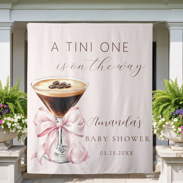 Tapete De Parede Um Tini One Espresso Martini Baby Shower Backdrop (A tini one is on the way Pink coquette bow baby shower backdrop)