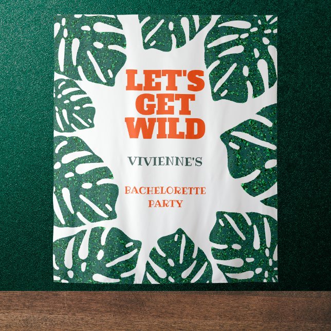 Tapete De Parede Vamos Obter Festa de solteira tropical selvagem (let's get wild tropical bachelorette party backdrop glitter monstera orange and green)