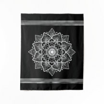 White Floral Mandala Preto Fundo