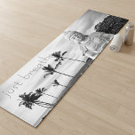 Tapete De Yoga Apenas Respire A Foto Branca Negra Negra Negra Do<br><div class="desc">"Apenas respire." Toda vez que visito a Ilha Grande, preciso ir a este Buda. Algo sobre o esplendor do oceano, a face pacífica, e a solidão de sua colocação me faz sentir calma, serena, e feliz. Tome um momento para relaxar enquanto você trabalha nesse lindo tapete de yoga preto e...</div>