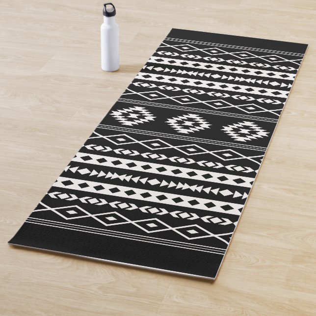 Tapete De Yoga Aztec White em Padrão Mixado Preto de Motifs (In Situ)