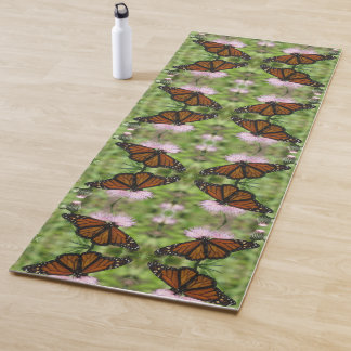 Tapete De Yoga Borboleta Monarca sobre o Thiste Cor-de-Rosa - fot