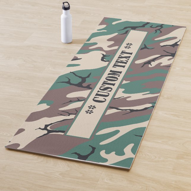 Tapete De Yoga Camo Woodland com texto personalizado (In Situ)