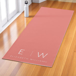 Tapete De Yoga Coral Elegante Moderno Monograma Minimalista