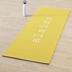 Tapete De Yoga Design Amarelo Simples de Nome Minimalista