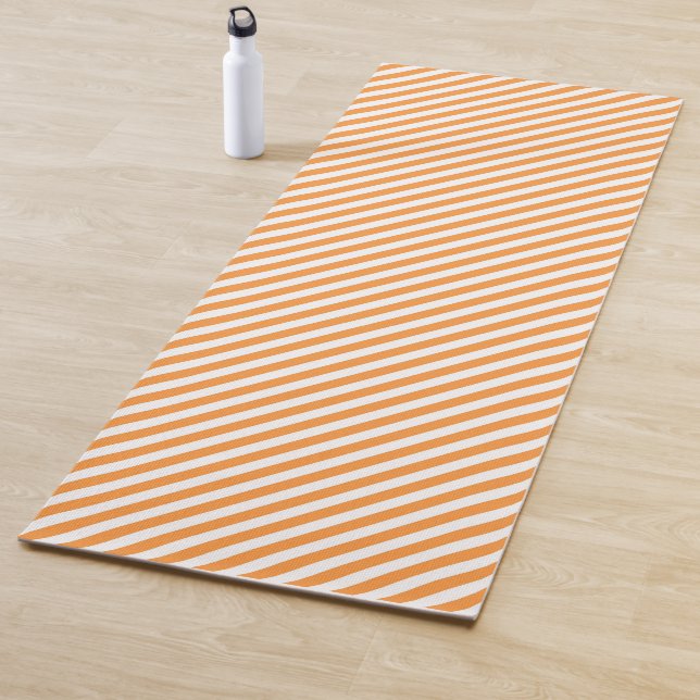 Tapete De Yoga Diagonal orange and white stripes pattern (In Situ)