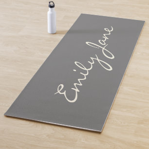 Tapete De Yoga Elegante Nome em Grafia Manuscrita Cinza Personali