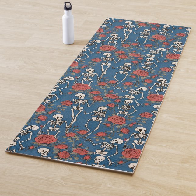 Tapete De Yoga Esqueletos Alegres E Rosas Vermelhas Denim Azul (In Situ)
