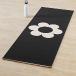 Tapete De Yoga La Fleur 06 Floral Retro Preto E Flor Branca<br><div class="desc">Abstrato Retro-Impressão Floral - La Fleur - Preto E Branco.</div>