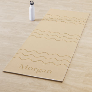 Tapete De Yoga Linhas Onduladas Modernas Bege Arenoso Com Nome Pe