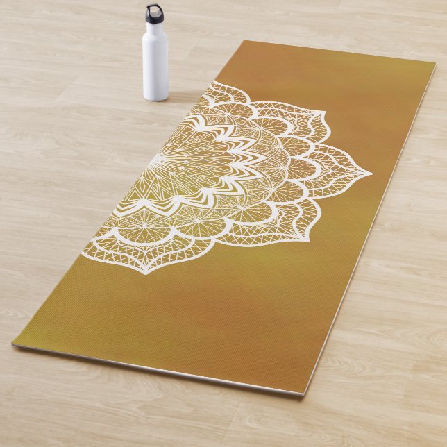 Tapete De Yoga Mandala Branco em Fundo Dourado (In Situ)