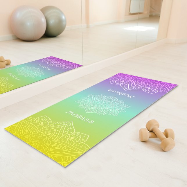 Tapete De Yoga Mandalá com Nome e Gradiente de Arco-íris em Azul- (Disclaimer: This image is a digital mockup.)