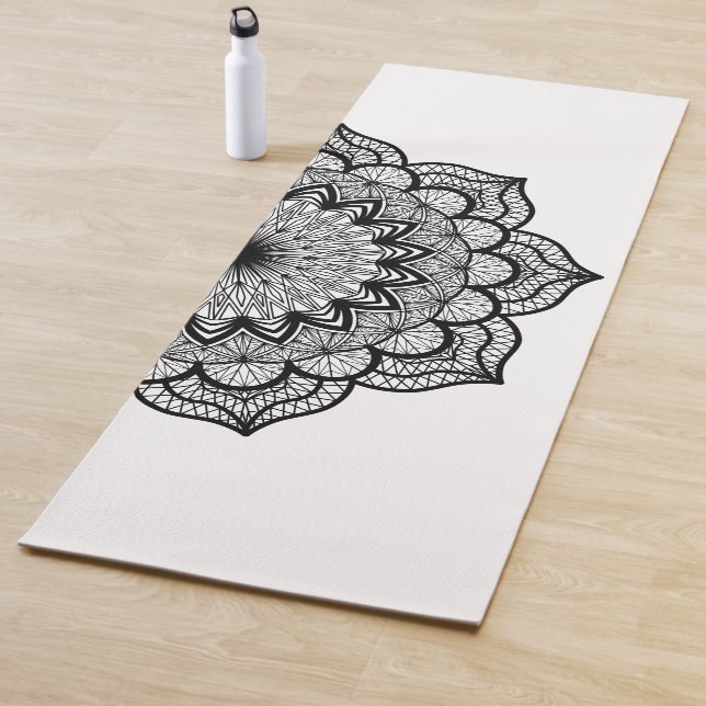 Tapete De Yoga Mandala Preto em Fundo Branco (In Situ)