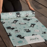 Tapete De Yoga Moderno Preciso De Mais Espaço, Padrão De Gato Pre<br><div class="desc">Preciso De Mais Espaço, Padrão De Gato Preto Yoga Mat - Dizem que no espaço ninguém vai ouvir o seu gritar. Pois bem, isso não se aplica aqui. Este tapete de ioga engraçado gritar mais alto do que qualquer coisa que já vimos antes. Você estará sobre a lua com este...</div>