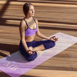Tapete De Yoga Monograma Nome Personalizado Cor-de-Rosa Púrpura E<br><div class="desc">Monograma Personalizado Nome Rosa Púrpura Estrela Solar Yoga Mat perfeito como presente para aqueles que apreciam yoga,  pilates,  malhações,  exercícios,  esportes,  ginástica,  atletas,  nadadores e muito mais. Projetado pelo Evco Studio www.zazzle.com/store/evcostudio</div>