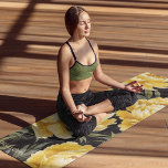 Tapete De Yoga Nome Personalizado Botânico Floral Amarelo Elegant<br><div class="desc">Yoga Mat,  nome personalizado bobotânico amarelo elegante,  é um presente perfeito para aqueles que apreciam ioga,  pilates,  malhações,  exercícios,  esportes,  ginástica,  atletas,  nadadores e muito mais. Perfeito para familiares e amigos para aniversários,  Natal,  Dia de as mães,  feriados e muito mais. Projetado pelo Evco Studio www.zazzle.com/store/evcostudio</div>
