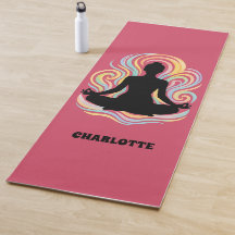 Nome rosa em redemoinho na pose de yoga
