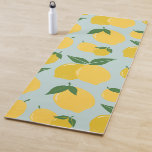Tapete De Yoga Padrão De Limão Fruta Retroativa Amarelo Em Verde<br><div class="desc">Impressão de Fruta de retrô - Padrão de limão - Amarelo em verde.</div>