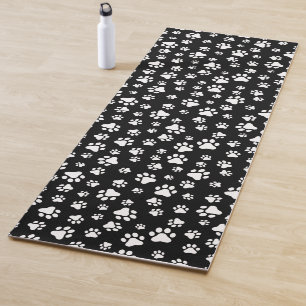 Tapete De Yoga Padrão de patas, impressões de pata, preto e branc