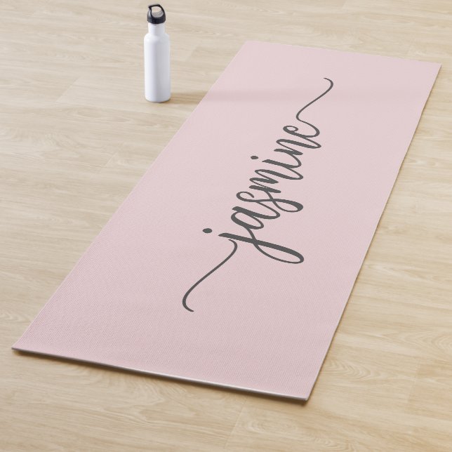 Tapete De Yoga Roxo Menina Script Monograma Personalizado (In Situ)