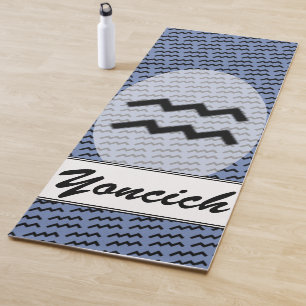Tapete De Yoga Símbolo Aquarius Zodiac Padrão por K. Yoncich